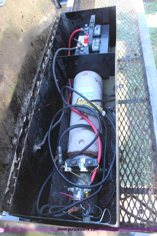 image for item H6802 2007 Titan gooseneck dump trailer