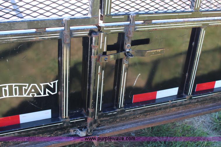 image for item H6802 2007 Titan gooseneck dump trailer