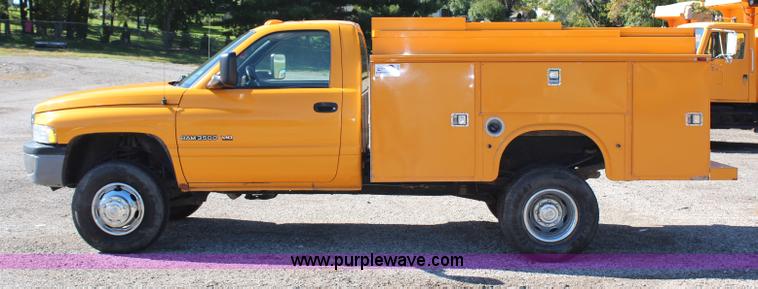image for item H6810 2002 Dodge Ram 3500 utility truck