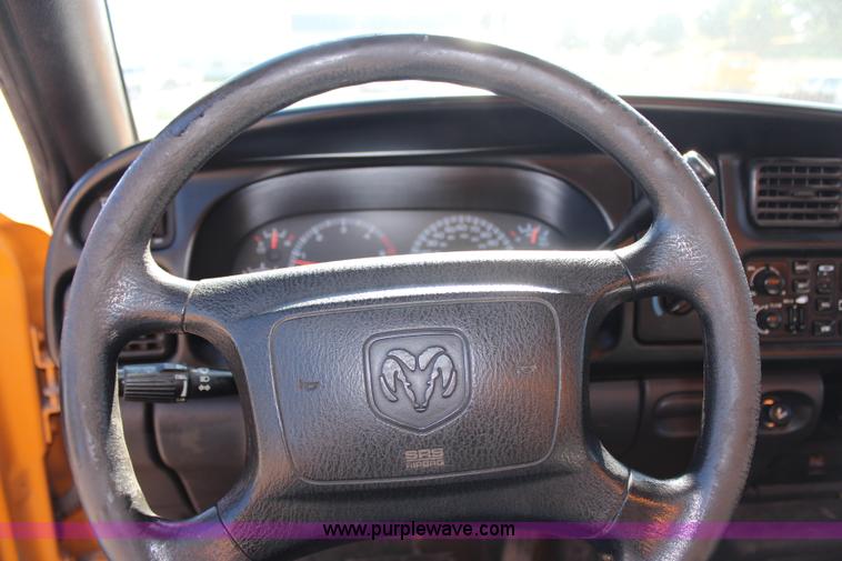 image for item H6810 2002 Dodge Ram 3500 utility truck