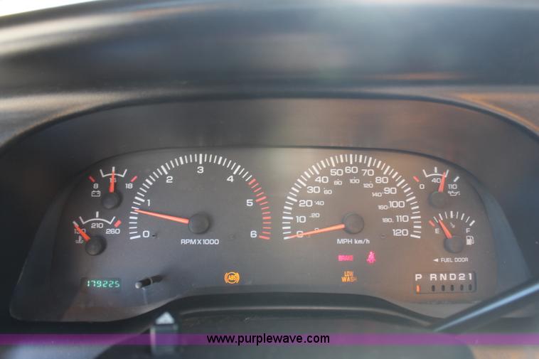 image for item H6810 2002 Dodge Ram 3500 utility truck