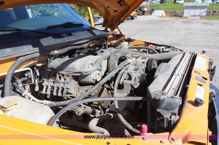 image for item H6810 2002 Dodge Ram 3500 utility truck