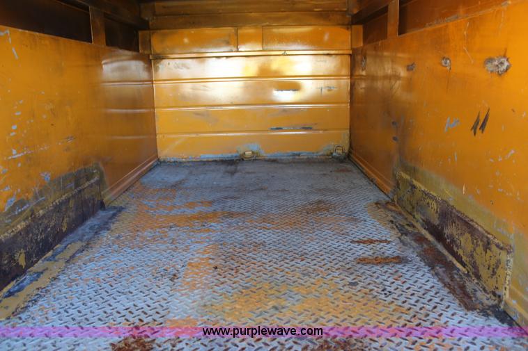 image for item H6810 2002 Dodge Ram 3500 utility truck