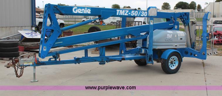 image for item H6871 2000 Genie TMZ-50\30 towable boom lift