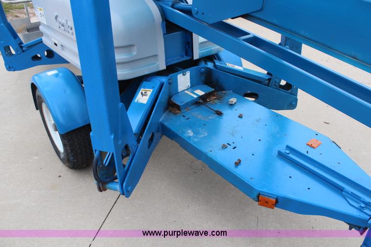 image for item H6871 2000 Genie TMZ-50\30 towable boom lift