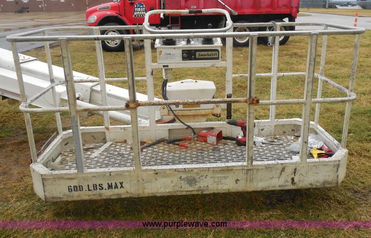 image for item I1263 1990 Snorkel TB-A80R boom lift