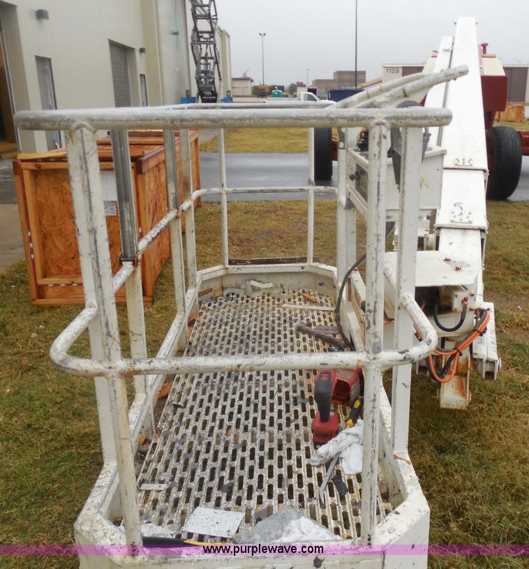 image for item I1263 1990 Snorkel TB-A80R boom lift