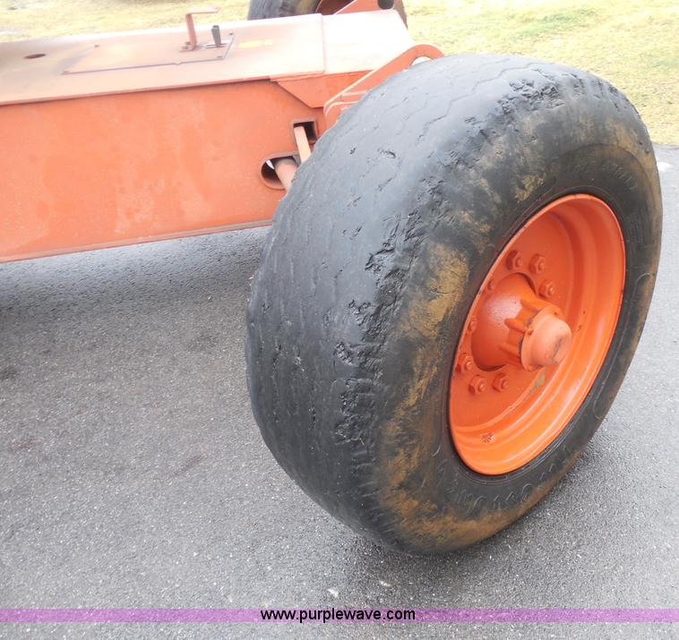 image for item I1263 1990 Snorkel TB-A80R boom lift