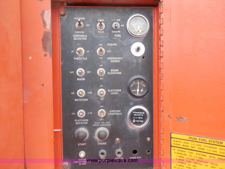 image for item I1263 1990 Snorkel TB-A80R boom lift