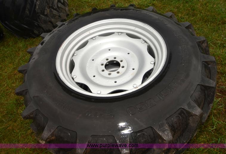 image for item A4956 (2) Galaxy 460/85R34 AgMaster radial 850 wheels and tires