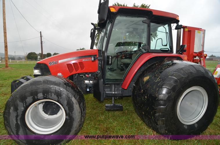 image for item A4957 2008 Case IH Farmall 95U MFWD tractor
