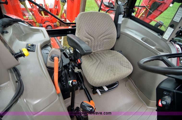 image for item A4957 2008 Case IH Farmall 95U MFWD tractor