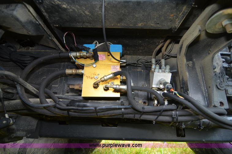 image for item A4957 2008 Case IH Farmall 95U MFWD tractor