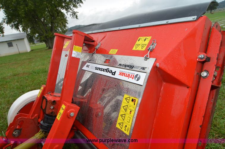 image for item A4958 2009 Trimax Pegasus S3 20' finish mower