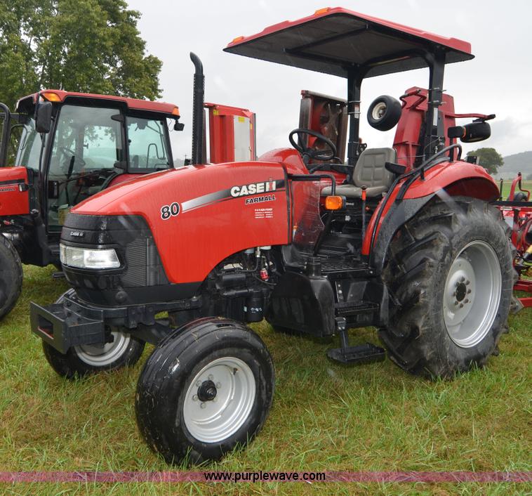 image for item A4959 2010 Case IH Farmall 80 tractor