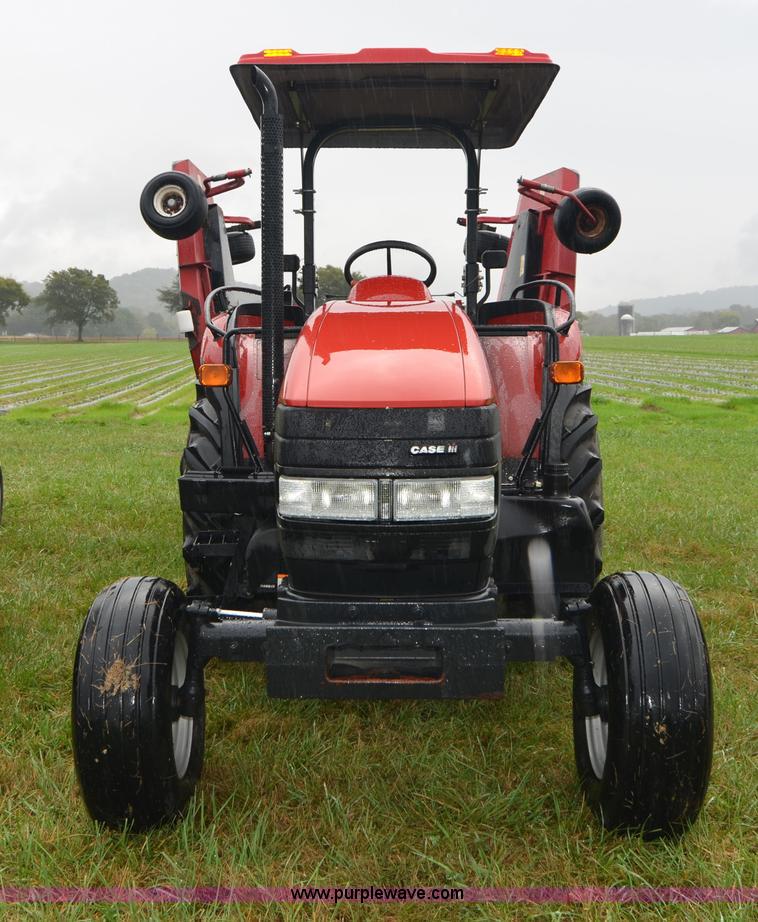 image for item A4959 2010 Case IH Farmall 80 tractor