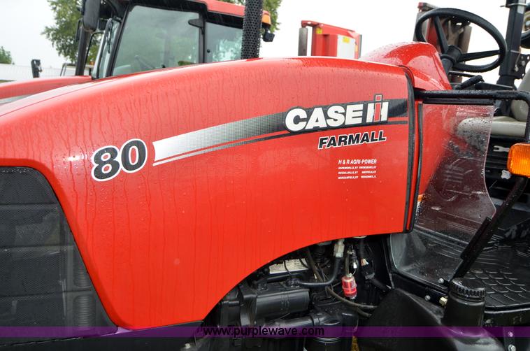 image for item A4959 2010 Case IH Farmall 80 tractor