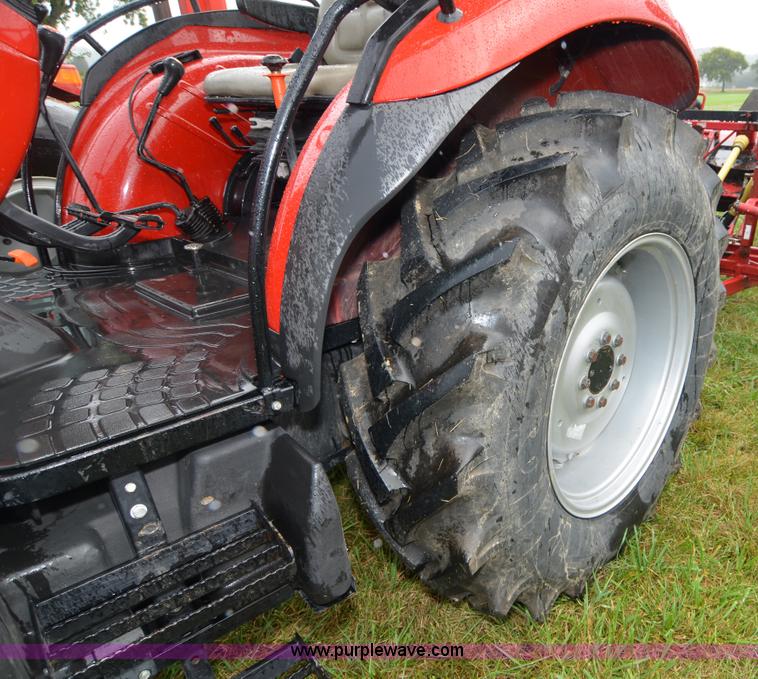 image for item A4959 2010 Case IH Farmall 80 tractor