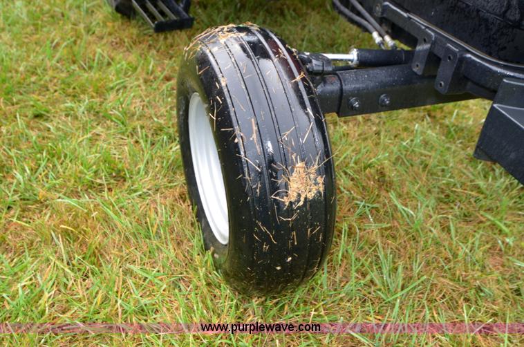 image for item A4959 2010 Case IH Farmall 80 tractor