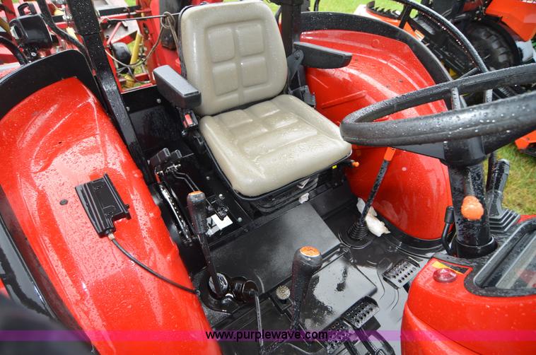 image for item A4959 2010 Case IH Farmall 80 tractor