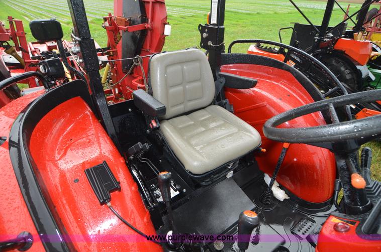 image for item A4959 2010 Case IH Farmall 80 tractor