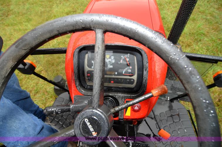 image for item A4959 2010 Case IH Farmall 80 tractor