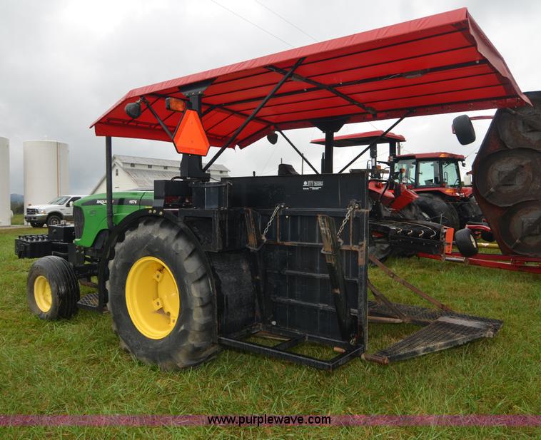 image for item A4961 2006 Brouwer 1576 sod harvester