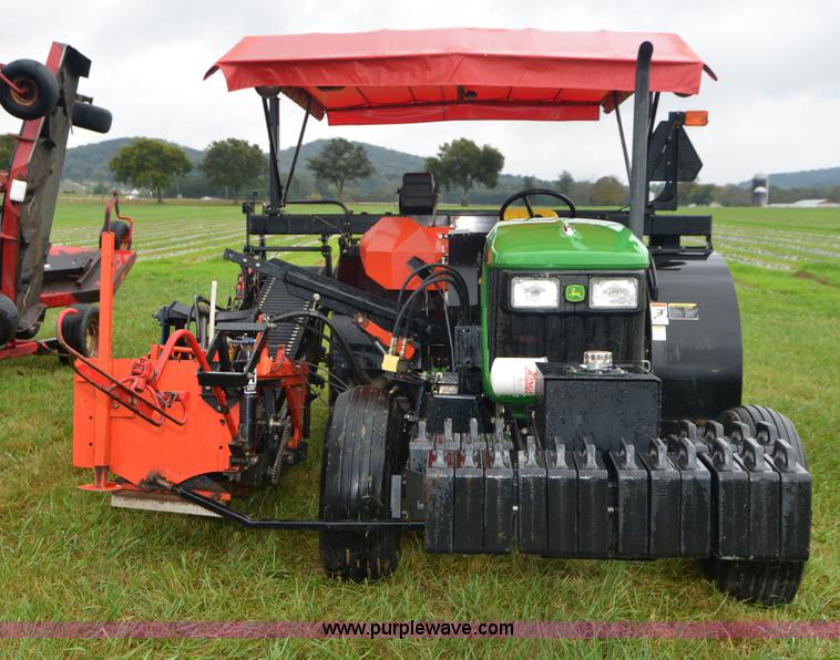 image for item A4961 2006 Brouwer 1576 sod harvester