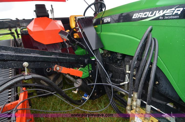 image for item A4961 2006 Brouwer 1576 sod harvester