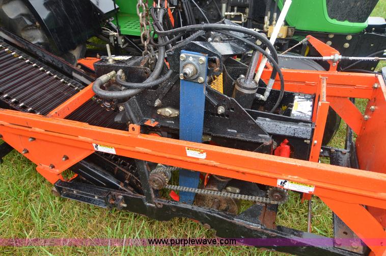 image for item A4961 2006 Brouwer 1576 sod harvester