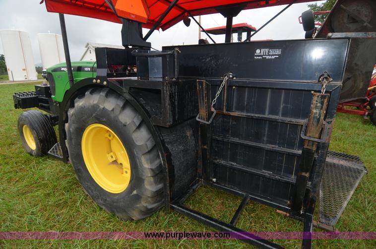 image for item A4961 2006 Brouwer 1576 sod harvester