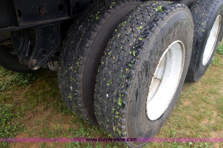 image for item A4976 2006 Lufkin FL-II 46' flatbed trailer