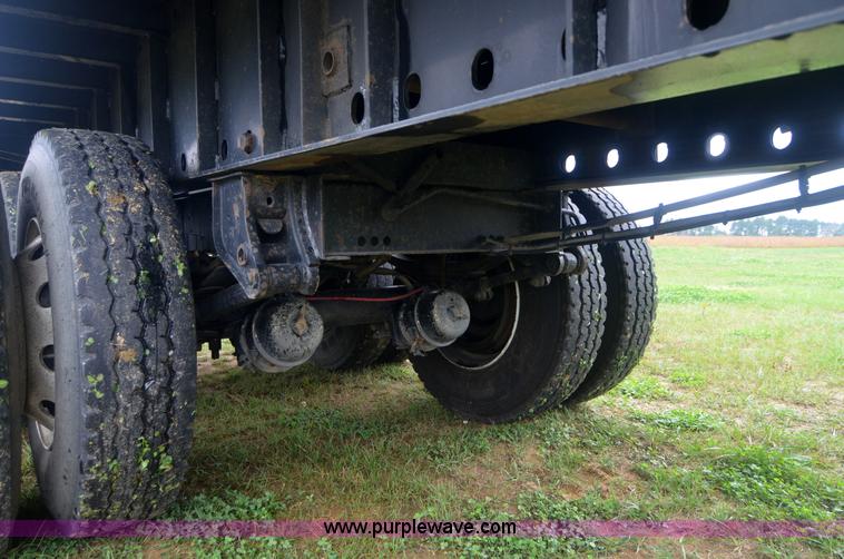 image for item A4976 2006 Lufkin FL-II 46' flatbed trailer