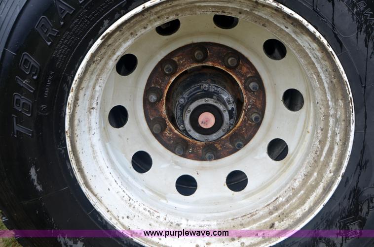 image for item A4976 2006 Lufkin FL-II 46' flatbed trailer