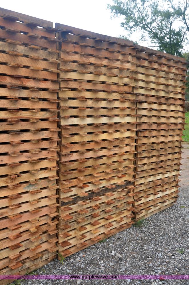 image for item A4981 (200) wood pallets
