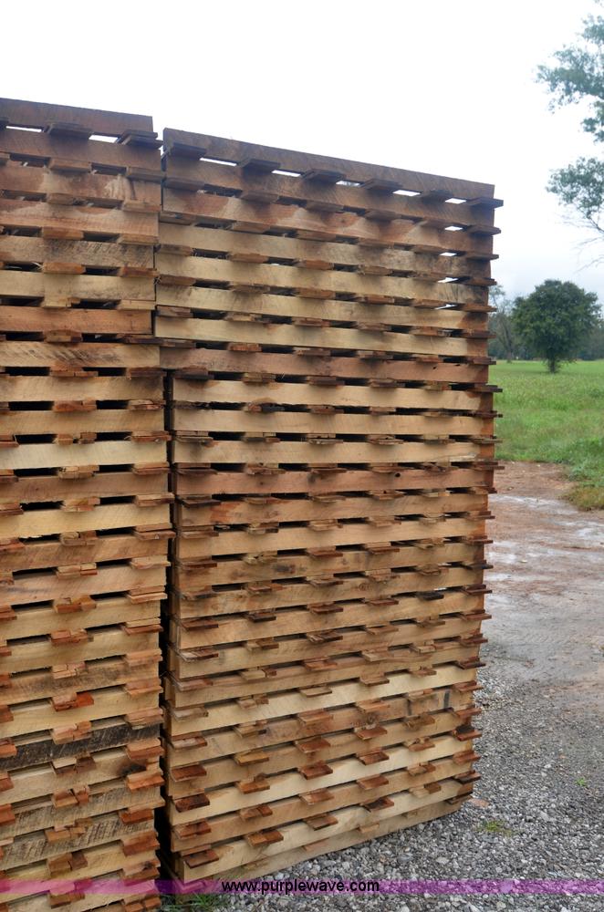 image for item A4981 (200) wood pallets