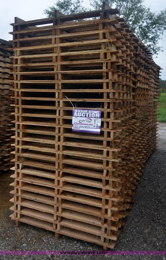 image for item A4982 (200) wood pallets
