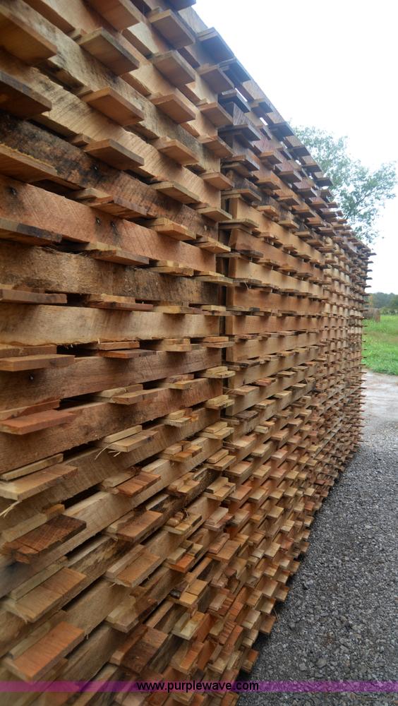 image for item A4982 (200) wood pallets