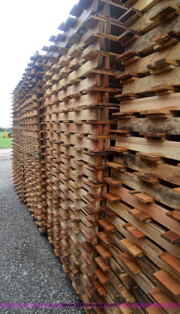 image for item A4982 (200) wood pallets