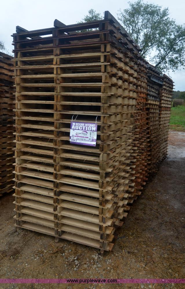 image for item A4983 (200) wood pallets