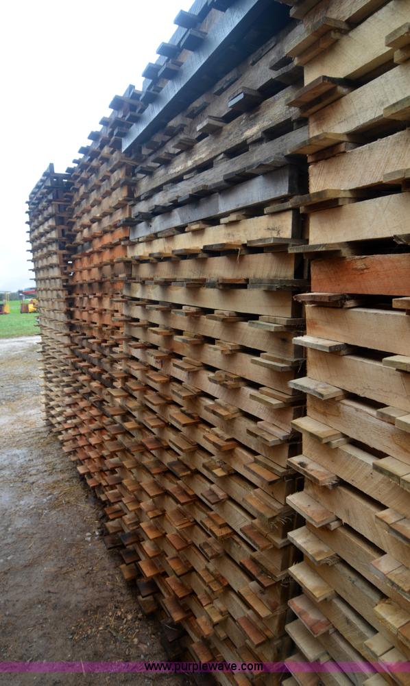 image for item A4983 (200) wood pallets