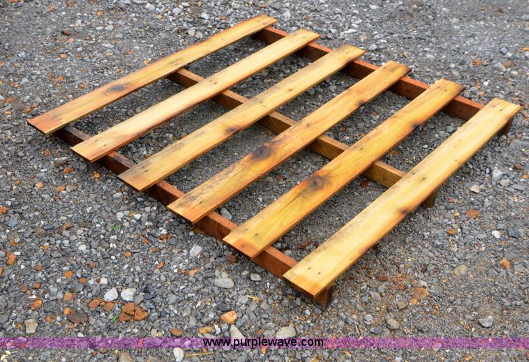 image for item A4983 (200) wood pallets