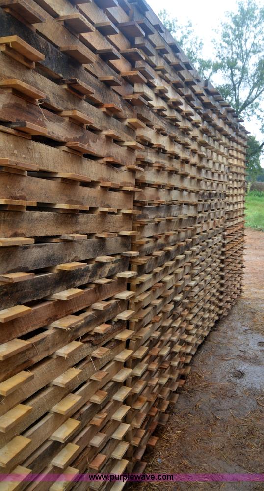 image for item A4984 (200) wood pallets