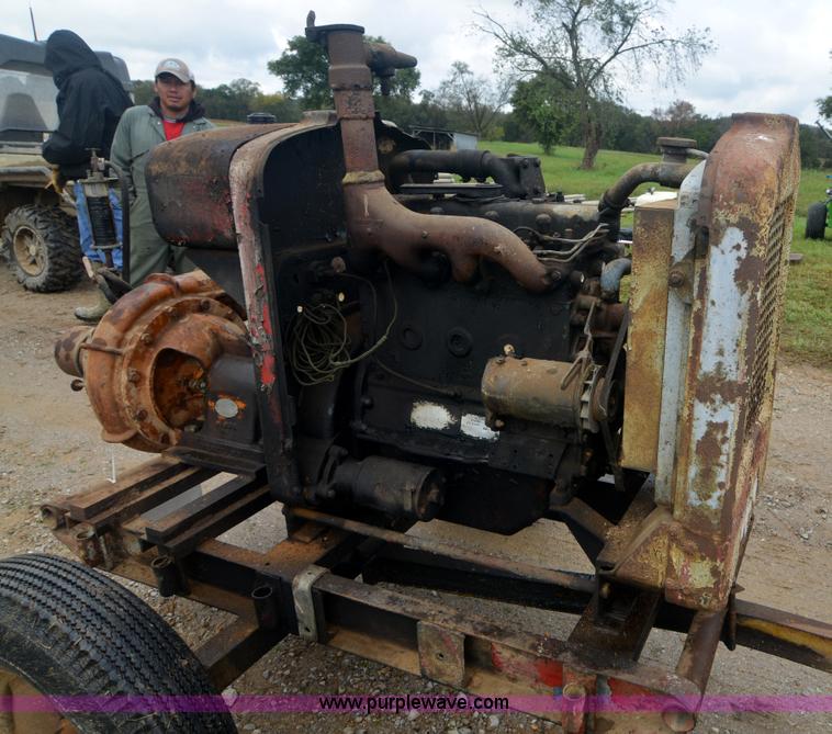 image for item A4989 Portable water pump