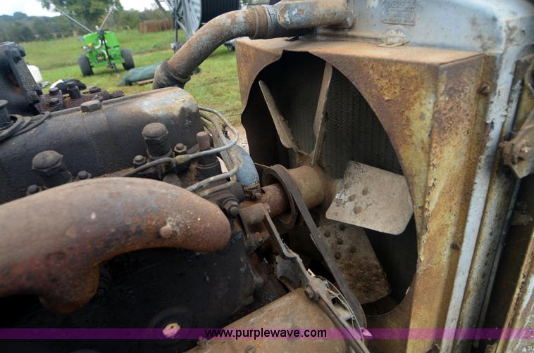 image for item A4989 Portable water pump