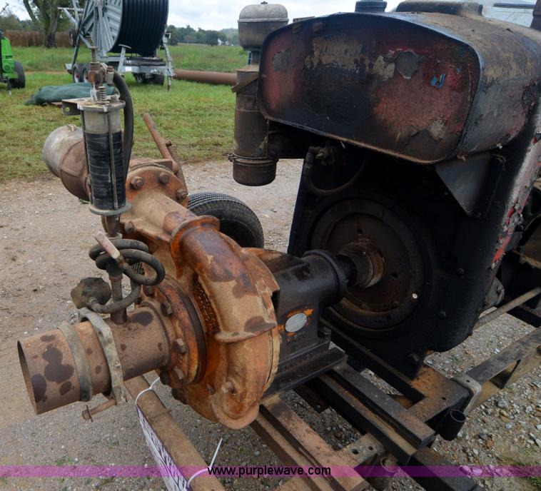 image for item A4989 Portable water pump