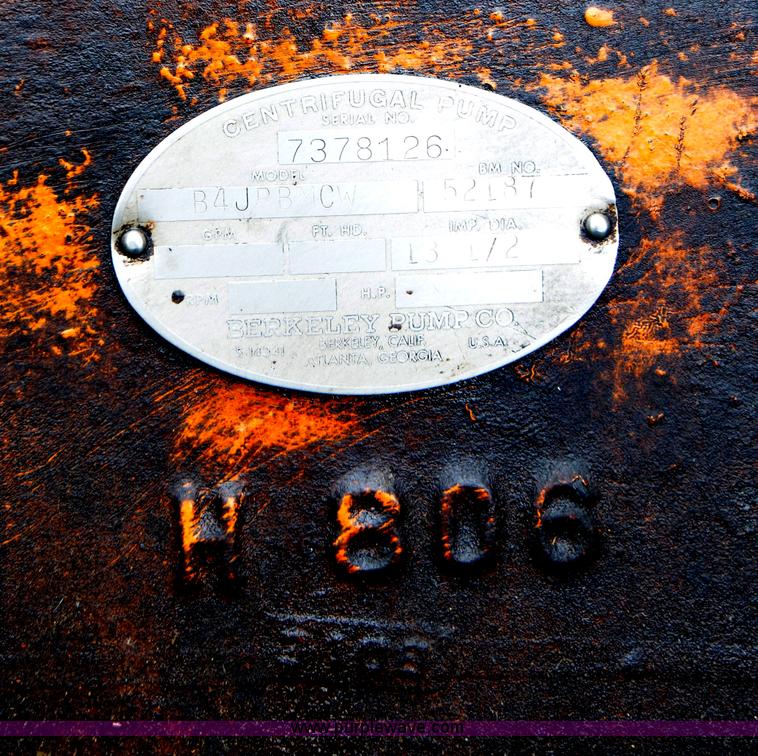 image for item A4989 Portable water pump