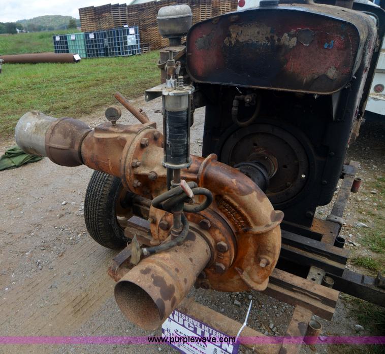 image for item A4989 Portable water pump