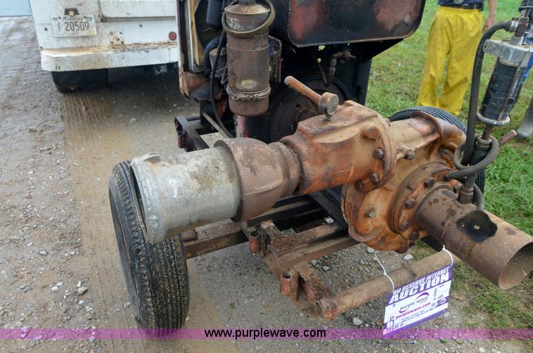 image for item A4989 Portable water pump