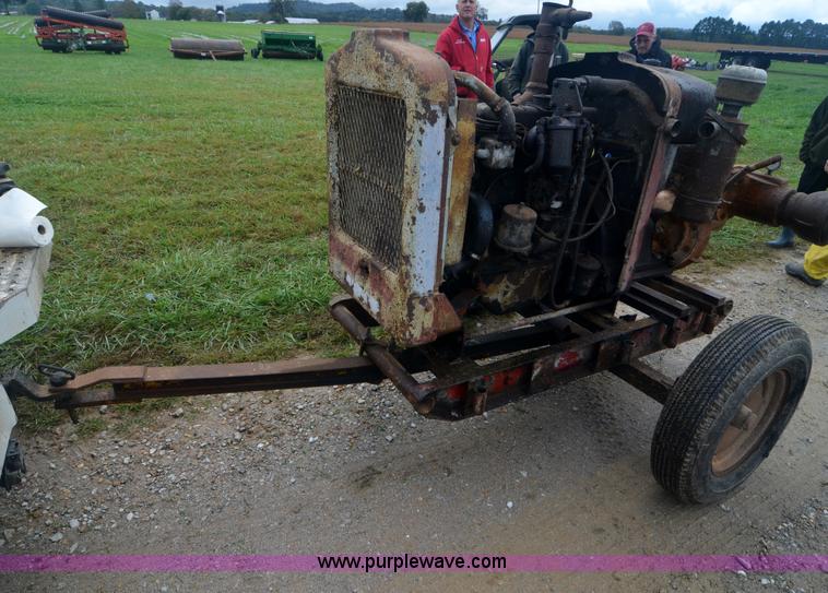 image for item A4989 Portable water pump